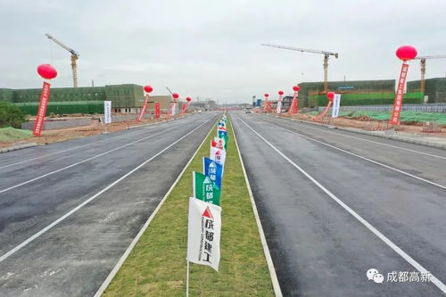 飛上萬(wàn)米高空看天府國(guó)際機(jī)場(chǎng)，神鳥(niǎo)這樣展翅